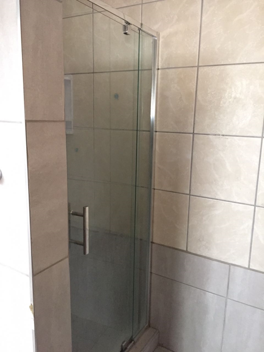 To Let 1 Bedroom Property for Rent in Miederpark North West
